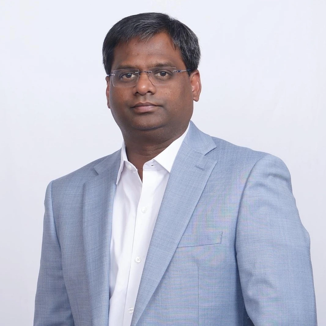 Vasudev Bhupathi, MS